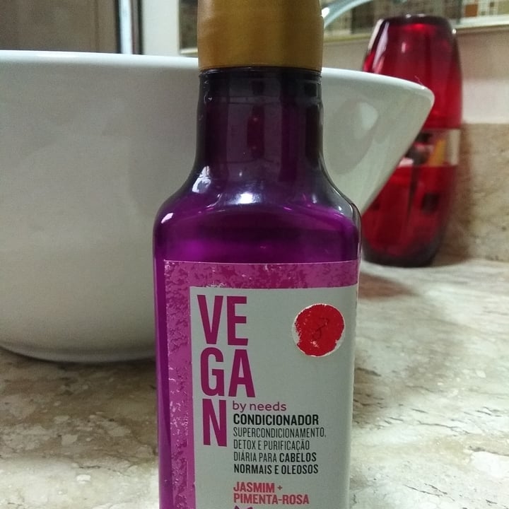 review photo of Vegan by Needs Condicionador jasmim +pimenra rosa shared by @soniabreda on 22 Apr 2022 - review