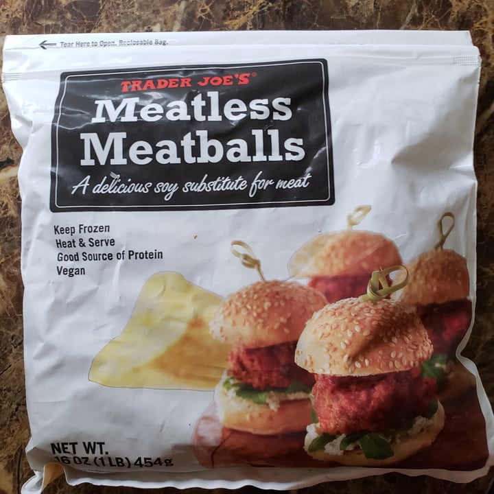 review photo of Trader Joe's Meatless Meatball shared by @mburgos on 01 Jan 2021 - review