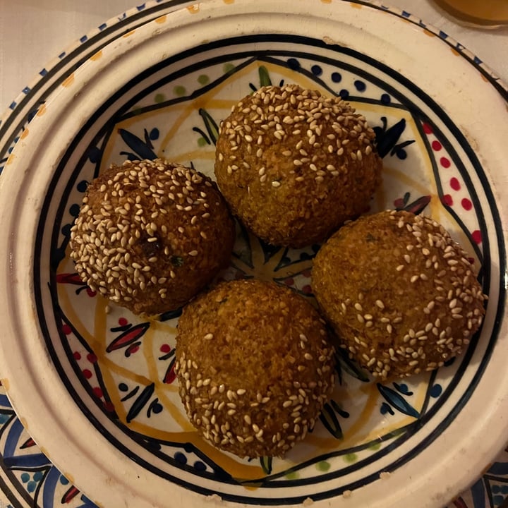 photo of Fairouz - Centrale Falafel shared by @beafilippin on  12 May 2022 - review