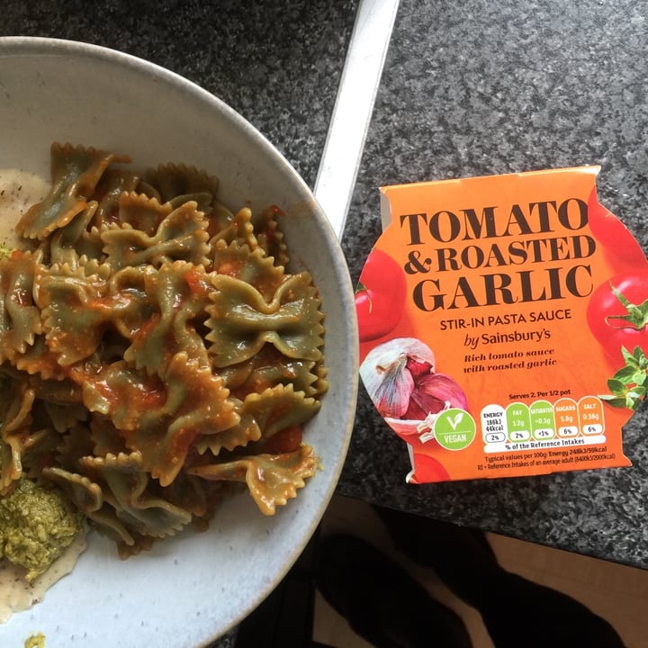 Sainsbury's Tomato & Roasted Garlic StirIn Pasta Sauce Review abillion