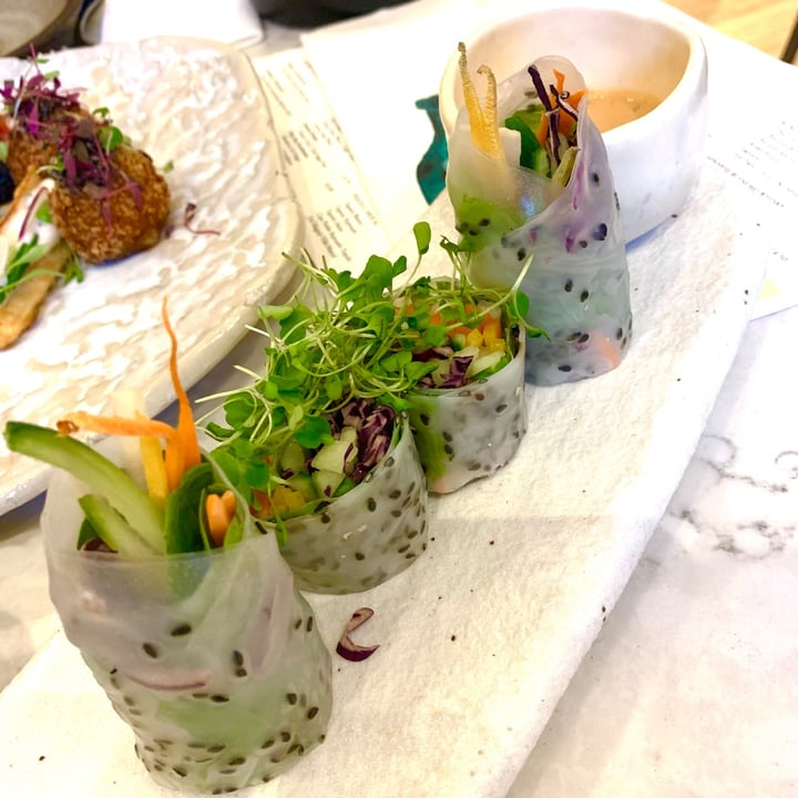 photo of Holy Carrot Vietnamese raw roll shared by @hwi-noree on  12 May 2022 - review