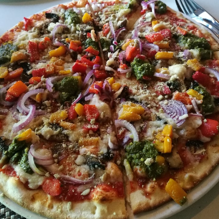 photo of Balducci Cape Town Trader Joe pizza shared by @junkfoodvegans on  03 Aug 2020 - review