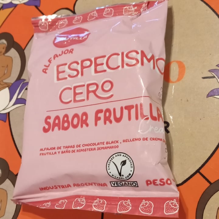 review photo of Un Rincón Vegano alfajor especismo cero- Frutilla shared by @natalia22 on 15 Oct 2022 - review