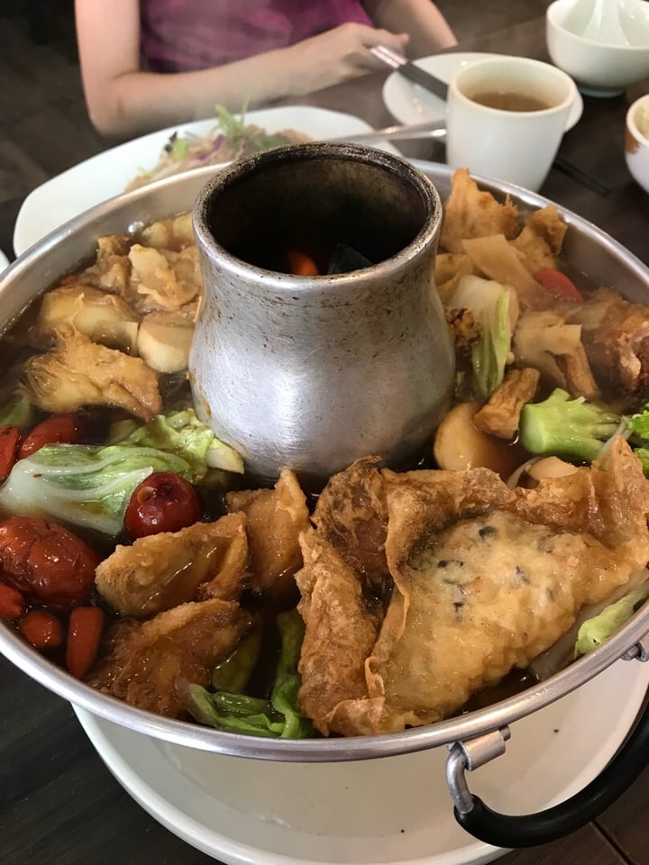 photo of New Fut Kai Vegetarian Restaurant Herbal Mushroom Steamboat shared by @opheeeliaaa on  30 Jun 2019 - review