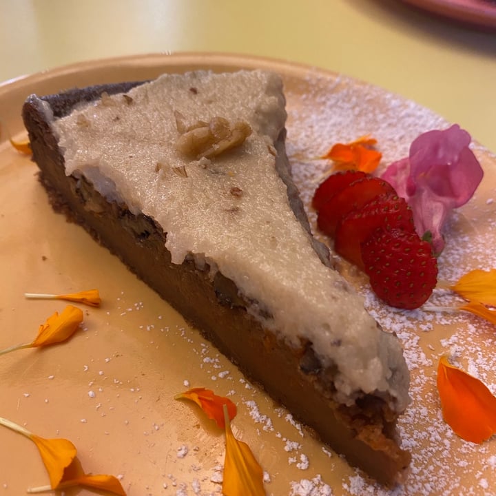 photo of Eixampeling Brunch Café & Bar Tarta de zanahoria shared by @laveganorte on  09 Oct 2020 - review