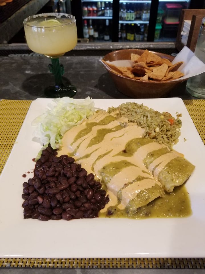 photo of LUNA Mexican Kitchen Vegan Enchiladas shared by @sammfortheoceans on  30 Jan 2020 - review