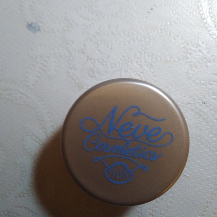 photo of Neve Cosmetics Ombretto Coral reef shared by @antotantoveg on  01 Dec 2021 - review