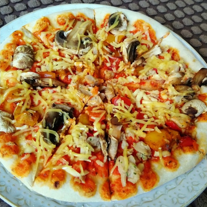 photo of Plant Menu Arrabiata Pizza shared by @seaweedvibes on  01 Feb 2021 - review