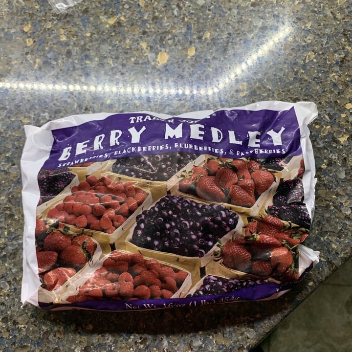 photo of Trader Joe's Fancy berry medley shared by @grandmakathy on  15 Nov 2020 - review