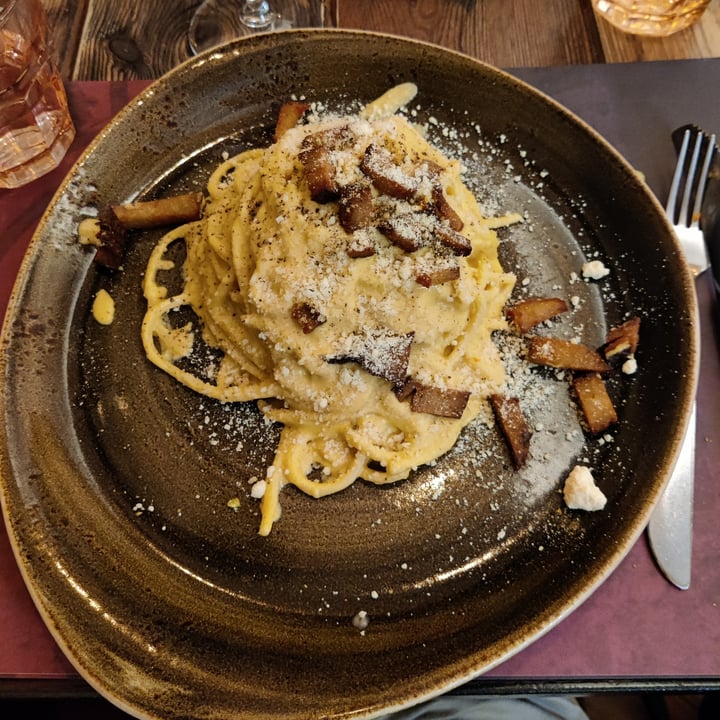 photo of Rifugio Romano Carbonara vegana shared by @dezu3 on  29 Mar 2022 - review