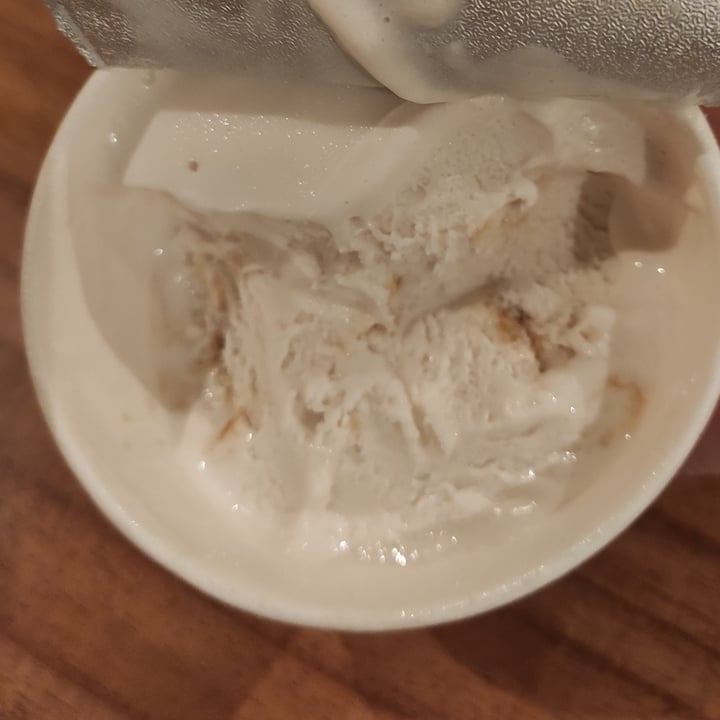 review photo of NotCo caramelo salgado shared by @ysanuit on 14 Oct 2022 - review