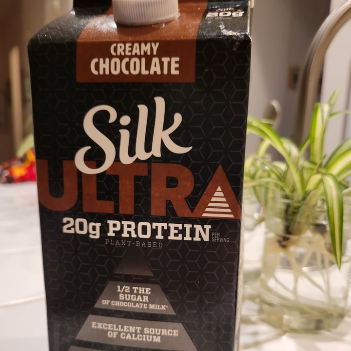 review photo of Silk silk ultra creamy chocolate shared by @bambilynn on 25 Jan 2022 - review