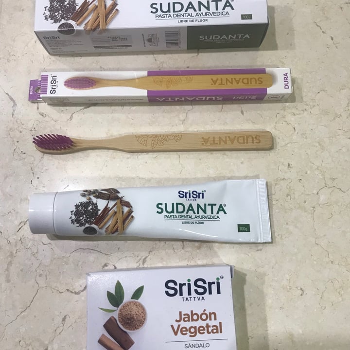 review photo of SriSri Tattva Cepillo de Dientes Duro shared by @ciro on 22 May 2021 - review