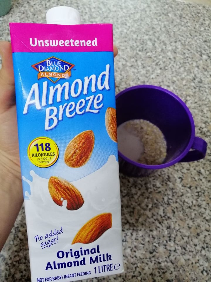 photo of Blue Diamond Unsweetened Almond Milk Original shared by @lillianjvv on  19 Dec 2019 - review