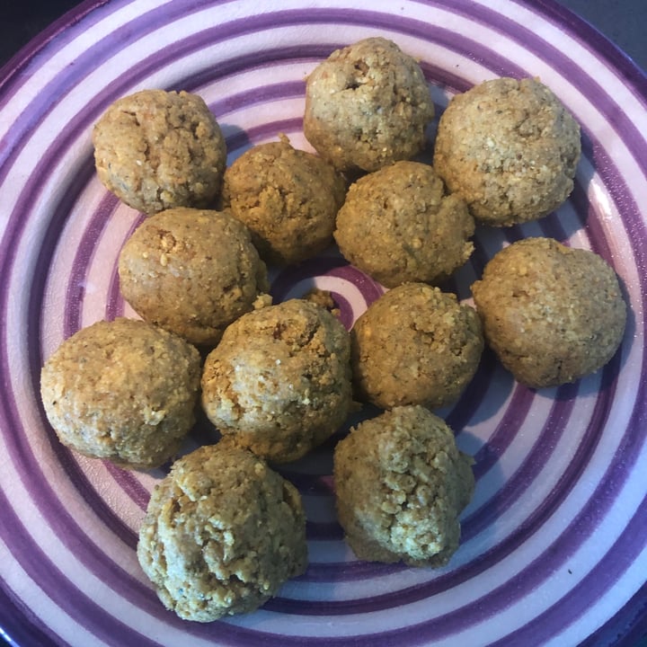 review photo of Outcast Foods Classic Falafel Mix shared by @gabbyh90 on 08 Apr 2020 - review