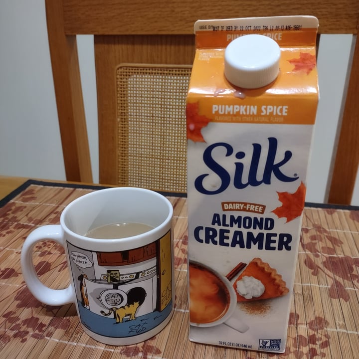 photo of Silk Pumpkin Spice Almond Creamer shared by @smartassvegan on  21 Oct 2022 - review