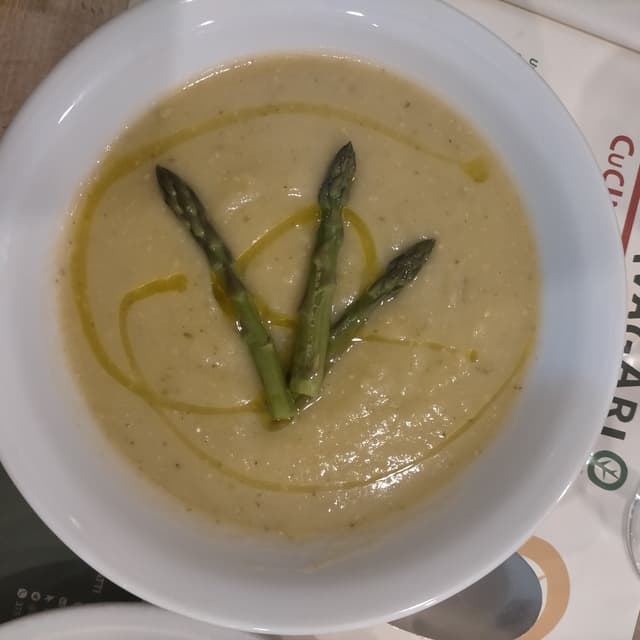 菜肴“Crema di asparagi”的照片