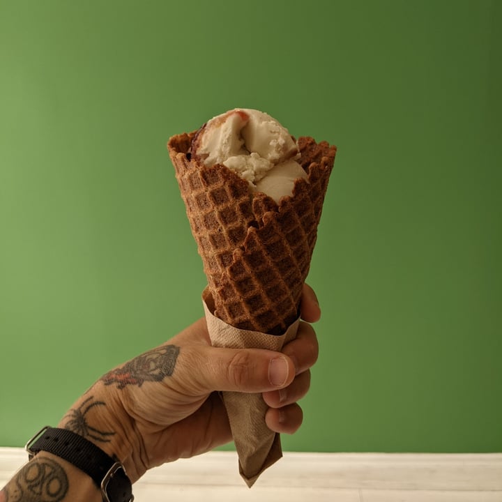review photo of Honey’s Ice Cream Stone fruit cobbler ice cream in waffle cone shared by @iamabunny on 08 Aug 2021 - review