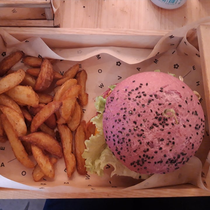 photo of Flower Burger Cherry Bomb shared by @awareness on  23 Nov 2021 - review
