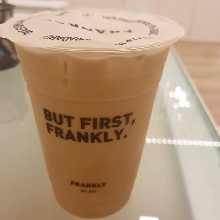 photo of Frankly Bubble Tea & Coffee Latte macchiato (con latte di cocco) shared by @acilegna on  12 Oct 2022 - review