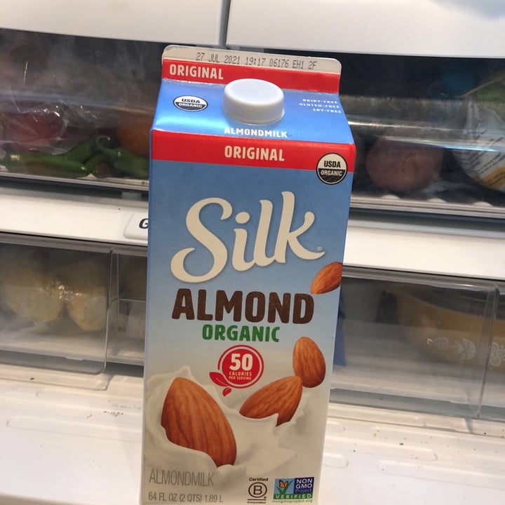 review photo of Silk Organic Almondmilk Original shared by @myhappyveganlife on 08 Jun 2021 - review