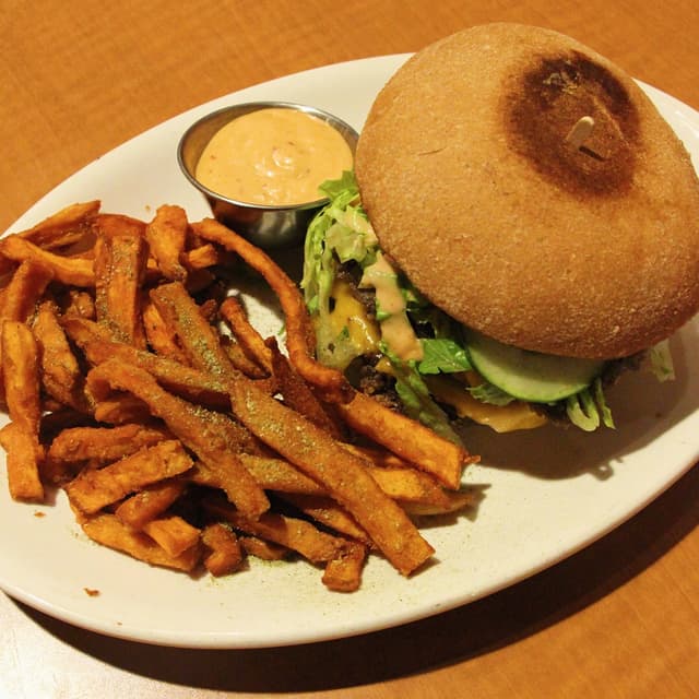 菜肴“Native Double Cheeseburger”的照片
