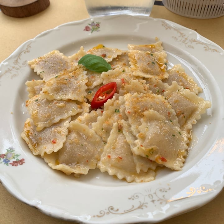 photo of In Pasta - Cibo e Convivio Ravioli di ceci e curry con aglio, olio e peperoncino shared by @memma on  02 Oct 2022 - review