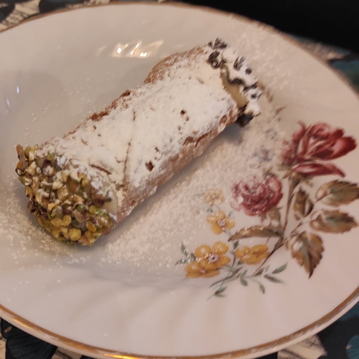 review photo of Sementis Cannolo Siciliano Vegan shared by @lenticchia89 on 18 Dec 2021 - review