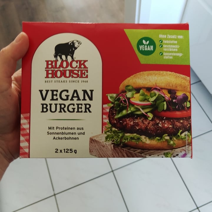 photo of block house Vegan Burger shared by @saechsine on  27 May 2022 - review