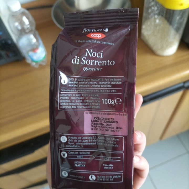 review photo of Coop Noci di Sorrento sgusciate shared by @ambr on 16 Apr 2022 - review