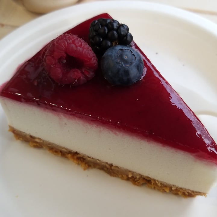 photo of Radagast Vegan Bakery "Cheesecake" shared by @robiarpi65 on  23 May 2022 - review