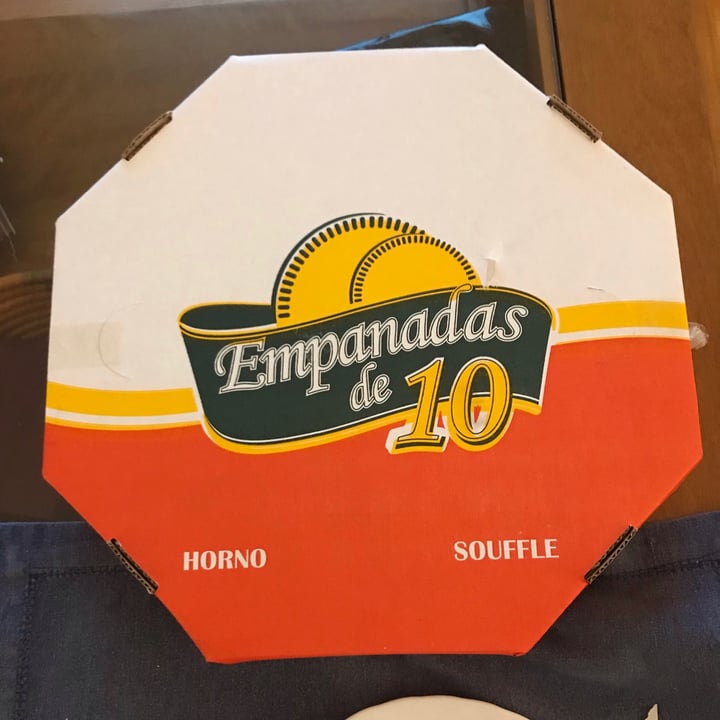photo of Empanadas de 10 Pizza Con albahaca shared by @sechague on  05 Mar 2021 - review