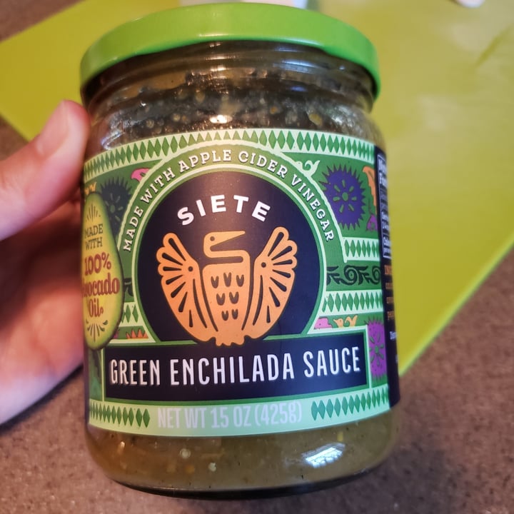 photo of Siete Family Foods green enchilada sauce shared by @lexiegoats on  20 May 2022 - review
