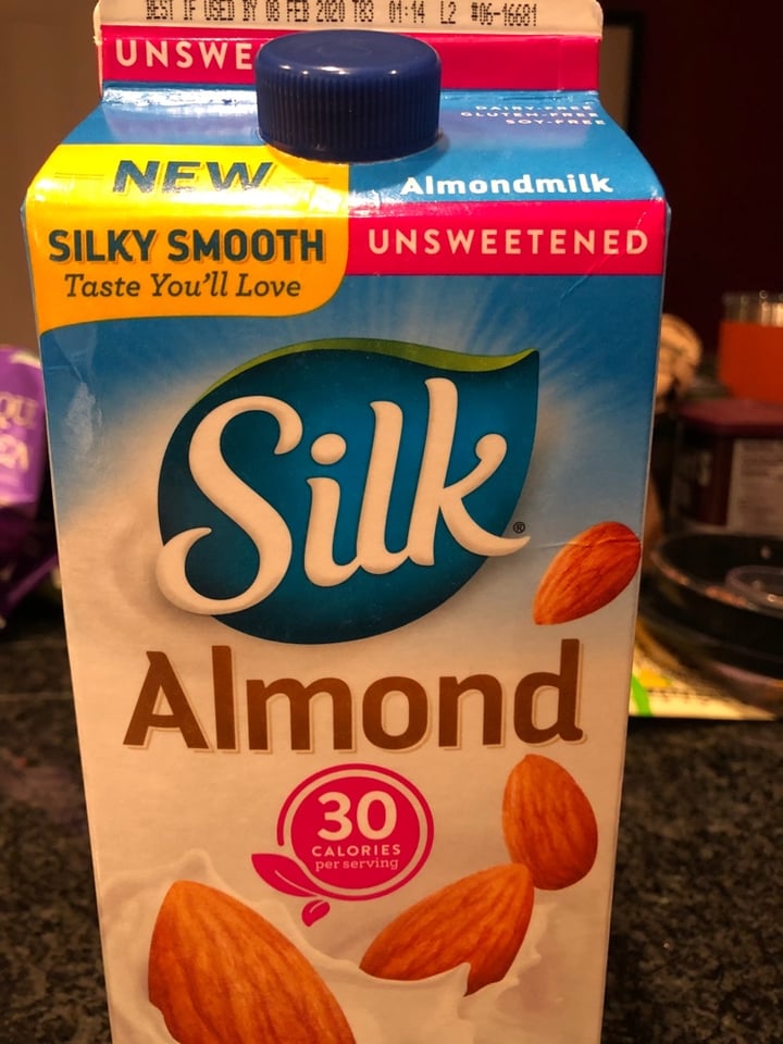 photo of Silk Unsweetened Original Almond Milk shared by @yumi on  15 Jan 2020 - review