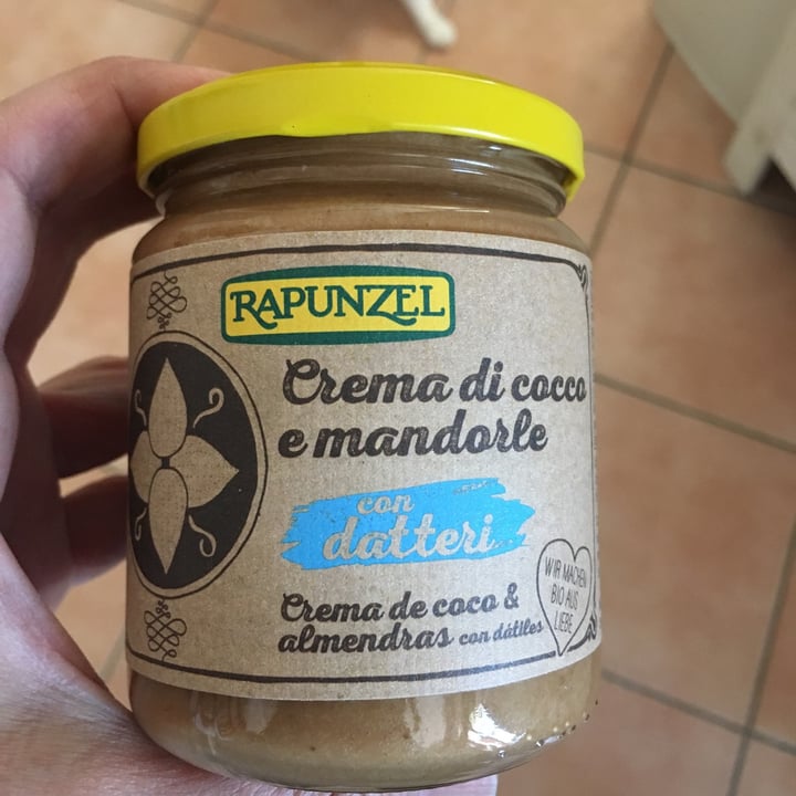 review photo of Rapunzel Crema cocco mandorle E Datteri shared by @tatanka on 16 Apr 2022 - review