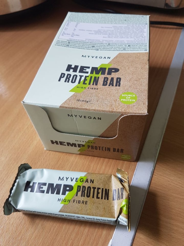 photo of MYVEGAN Vegan Hemp Protein Bar shared by @b14h4m0n on  19 Jul 2019 - review