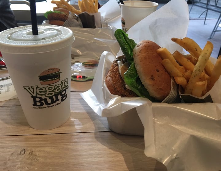 photo of VeganBurg Singapore Creamy Shrooms Burger shared by @celineyeow on  10 Oct 2019 - review