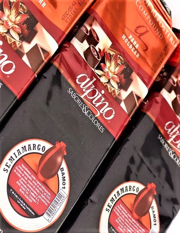 photo of Chocolate Alpino Chocolate semiamargo shared by @jota on  24 Dec 2019 - review