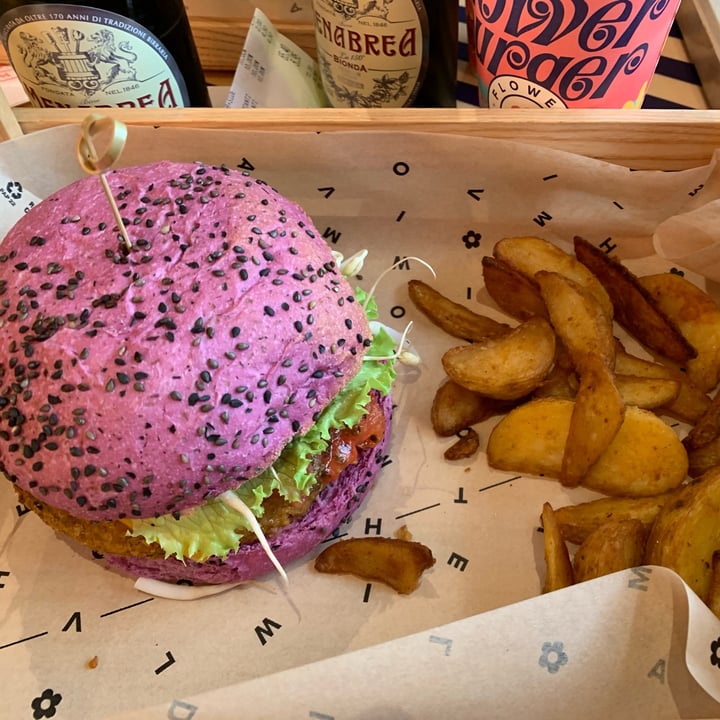 photo of Flower Burger Cherry bomb shared by @veggiemiao on  30 Oct 2022 - review