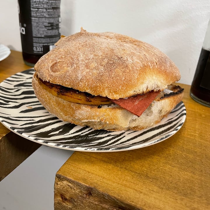 review photo of Veganí Vegalomo shared by @branquinhana on 16 Mar 2022 - review