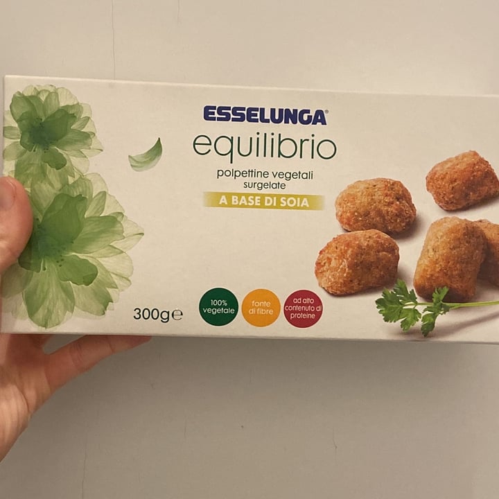 photo of Esselunga equilibrio polpette di soia shared by @brenda90210 on  08 Nov 2022 - review