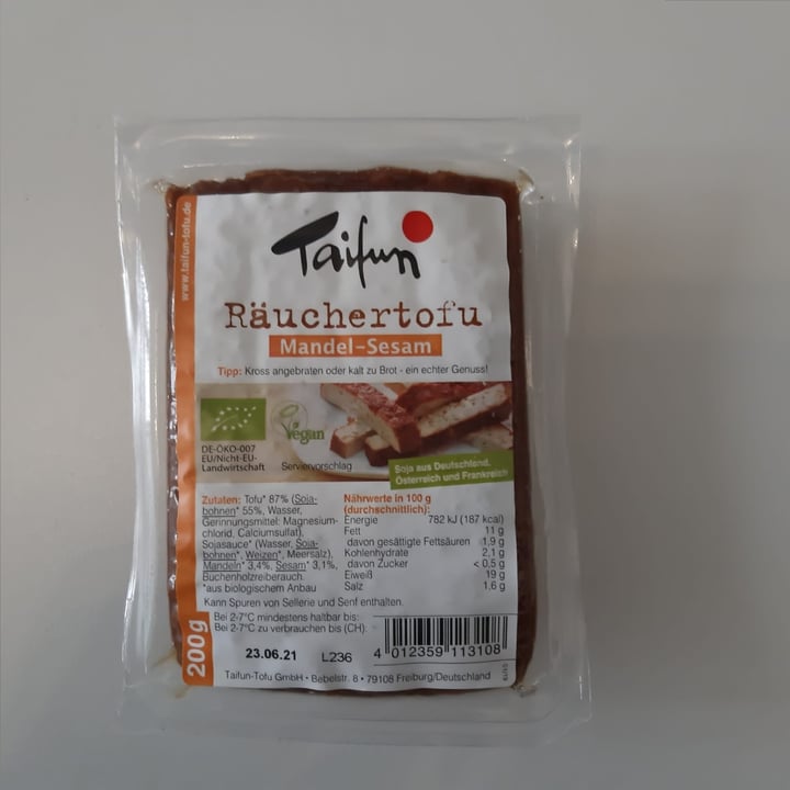 photo of Taifun Räuchertofu Mandel-Sesam shared by @fedesdrigo on  17 Apr 2021 - review