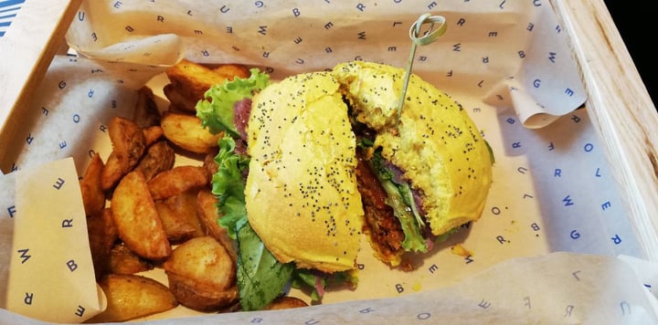 photo of Flower Burger Spicy Chickpea Burger shared by @bahoombie on  05 Aug 2019 - review