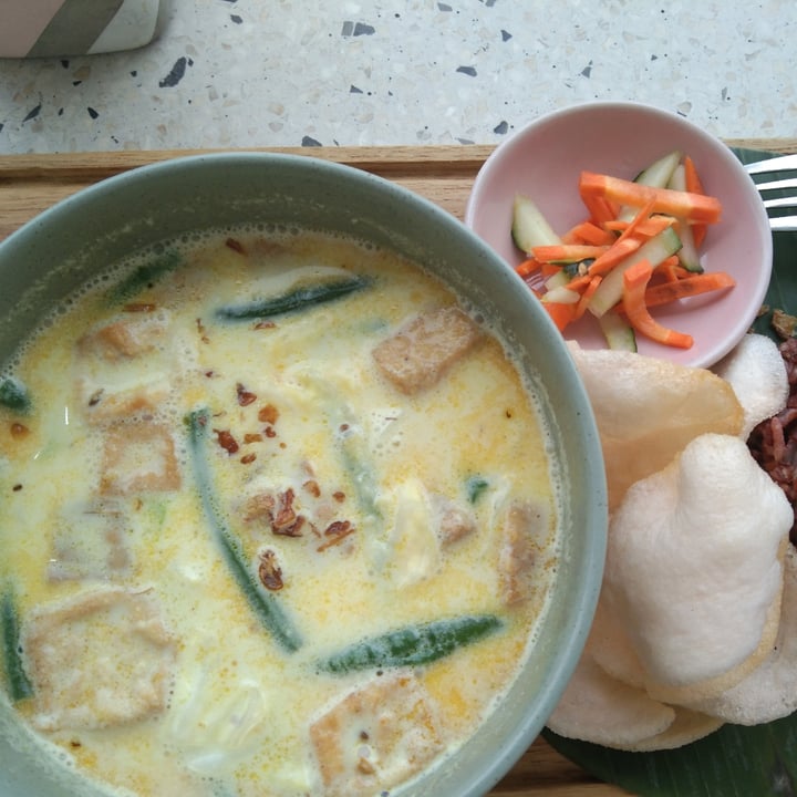 photo of Give Cafe Curry veggie shared by @poppyprl on  27 Oct 2020 - review