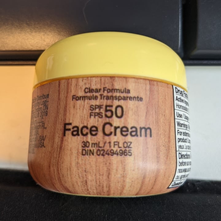 review photo of Sun Bum SPF 50 Sunscreen shared by @amaris--g on 26 May 2022 - review