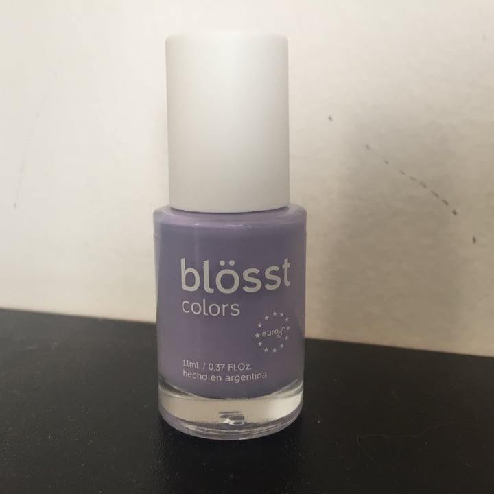 photo of blösst Esmalte Lavanda shared by @valenmalah on  10 Nov 2021 - review