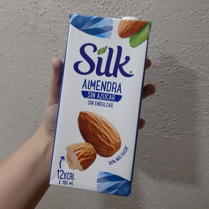 photo of Silk Alimento líquido de almendra sin azúcar shared by @nataliaaruh on  10 Aug 2021 - review