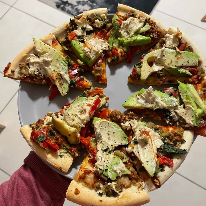 review photo of Woolworths Food Falafel & veg pizza shared by @janalinko on 10 Aug 2021 - review