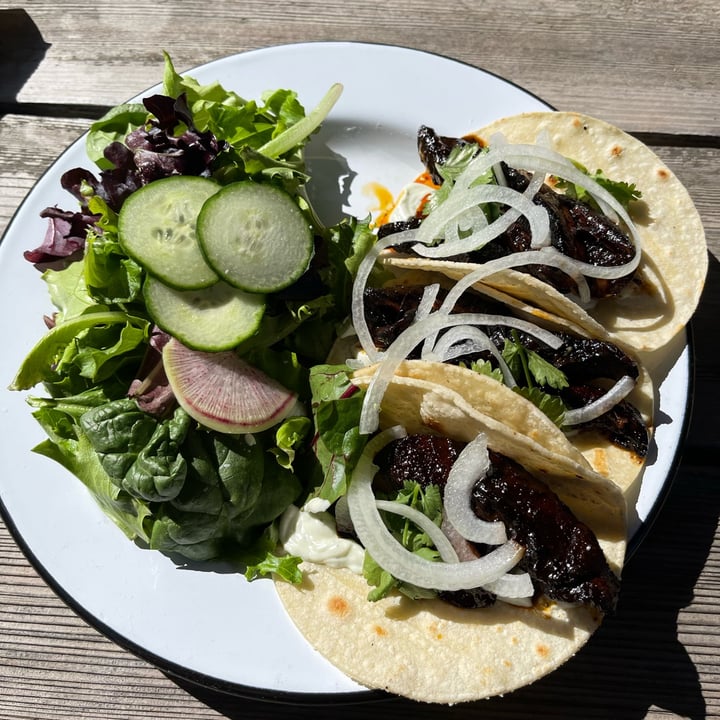 photo of Halfway Station Portobello Mushroom Tacos shared by @hahagiggles on  07 May 2022 - review