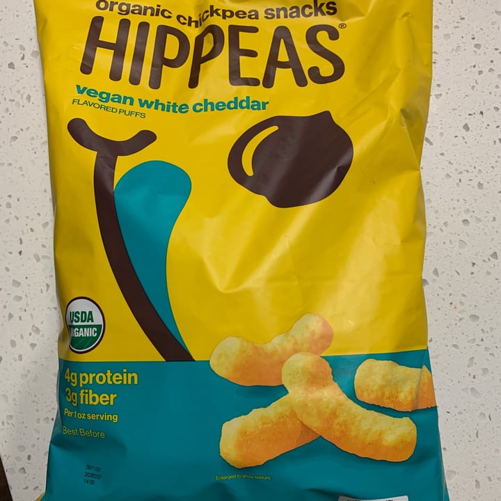 review photo of Hippeas Vegan White Cheddar Organic Chickpea Puffs shared by @melimohr on 01 Jan 2021 - review